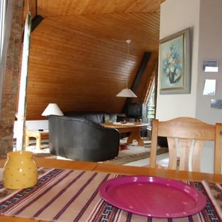 Foerdewohnung Mit Wasserblick _ Ru
